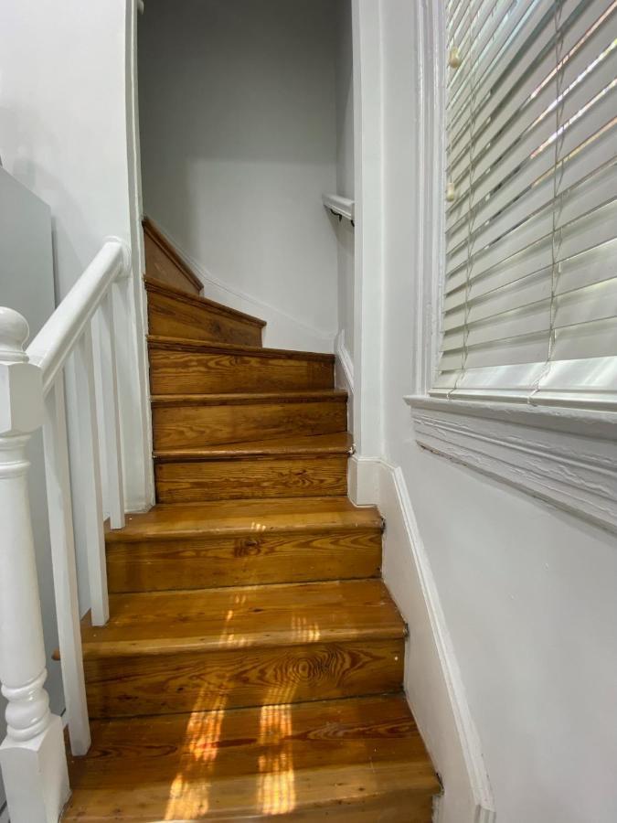 Apartment Large Duplex 2bdrm 1den-metro Washington